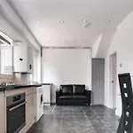 Limehouse Townhomes A Modern 4-Bedroom 3-Bathroom Townhome With A Private Garden