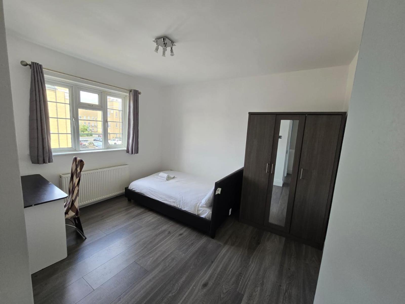 Casa vacanze Limehouse Townhomes A Modern 4-bedroom 3-bathroom Townhome With A Private Garden Londra